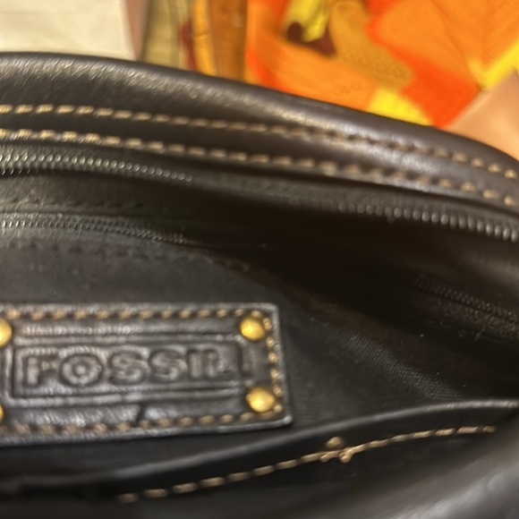 Fossil handbag. An excellent used condition has many compartments.​ - Picture 3 of 8
